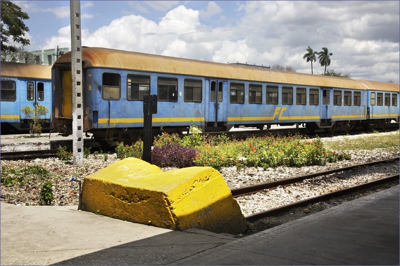 Train travel in Cuba