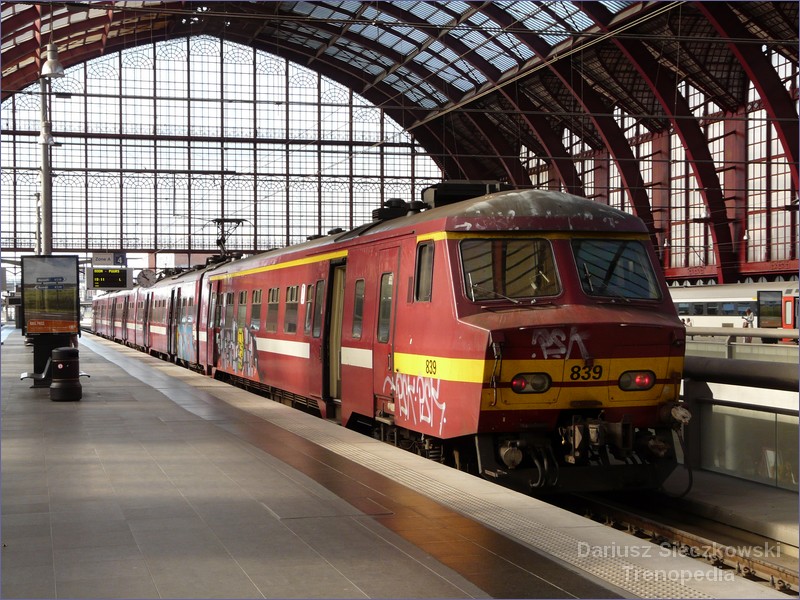 Antwerp train