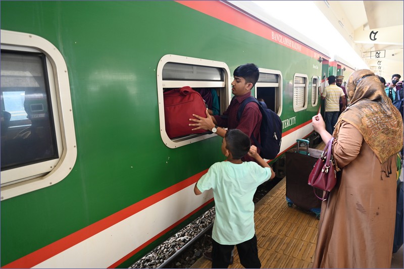 Trains in Bangladesh