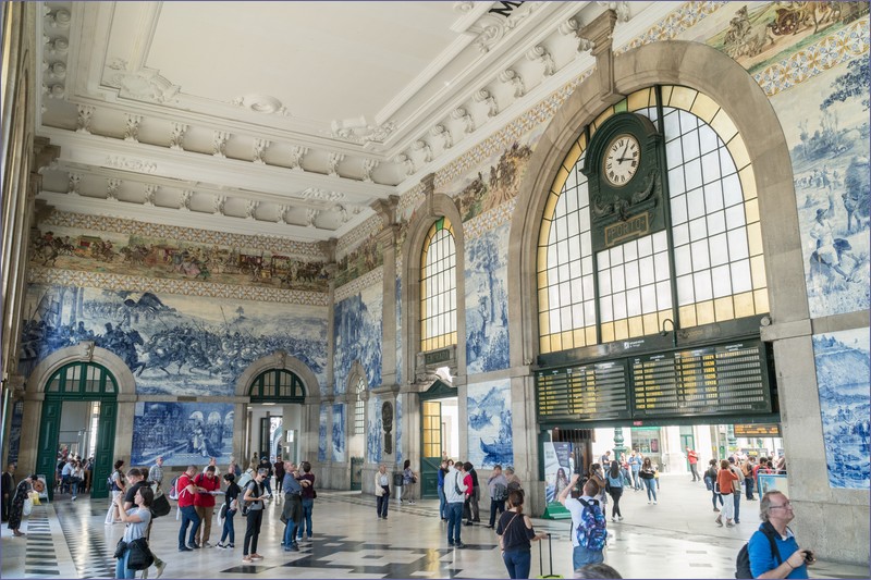 Porto Sao Bento train station