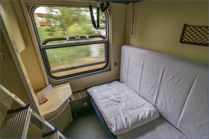 Sleeping car