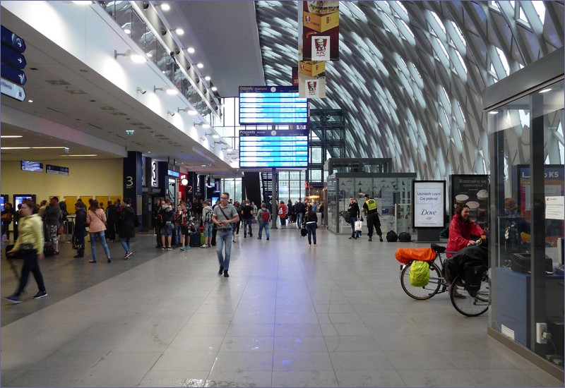 Poznan Glowny train station (Poznań Główny) - Trenopedia