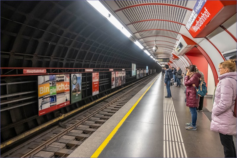 Wien Hbf train station