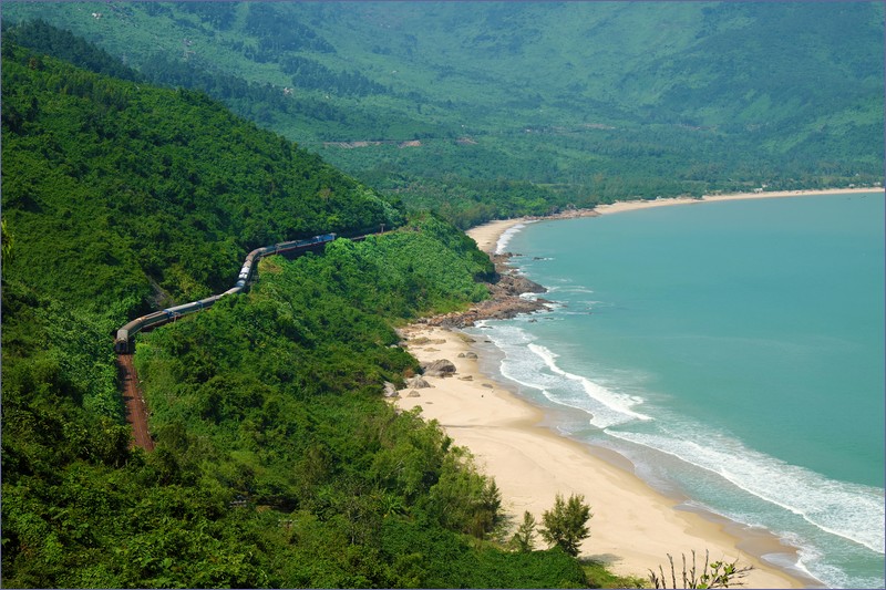 Vietnam train