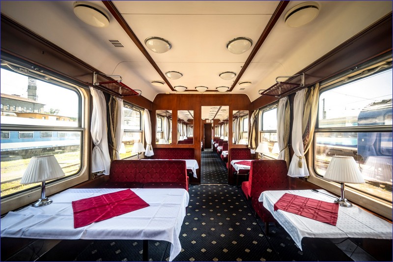 Restaurant car